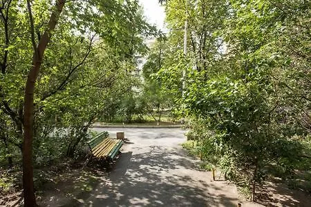 Comfortable Apartment On The River Bank Kyiv