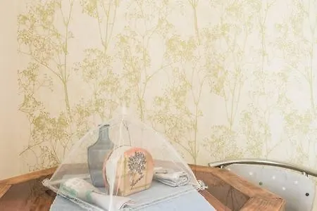 Comfortable Apartment On The River Bank Kyiv